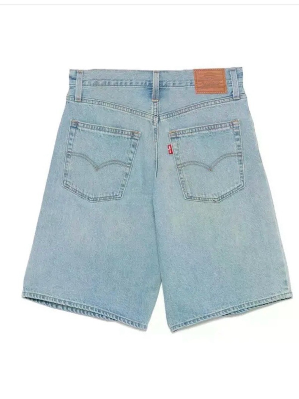Levi's- Baggy Relaxed Fit Light Wash Jorts. Size: 30 - Picture 3 of 9